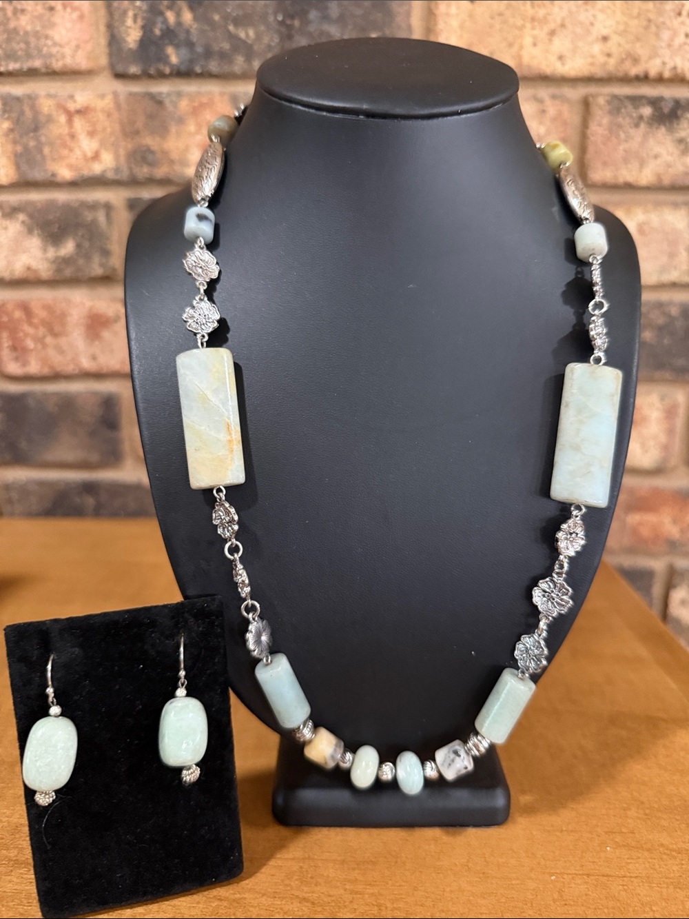 Premiere Designs Vintage Necklace Earring Green Neutral Gemstone Bead Flower